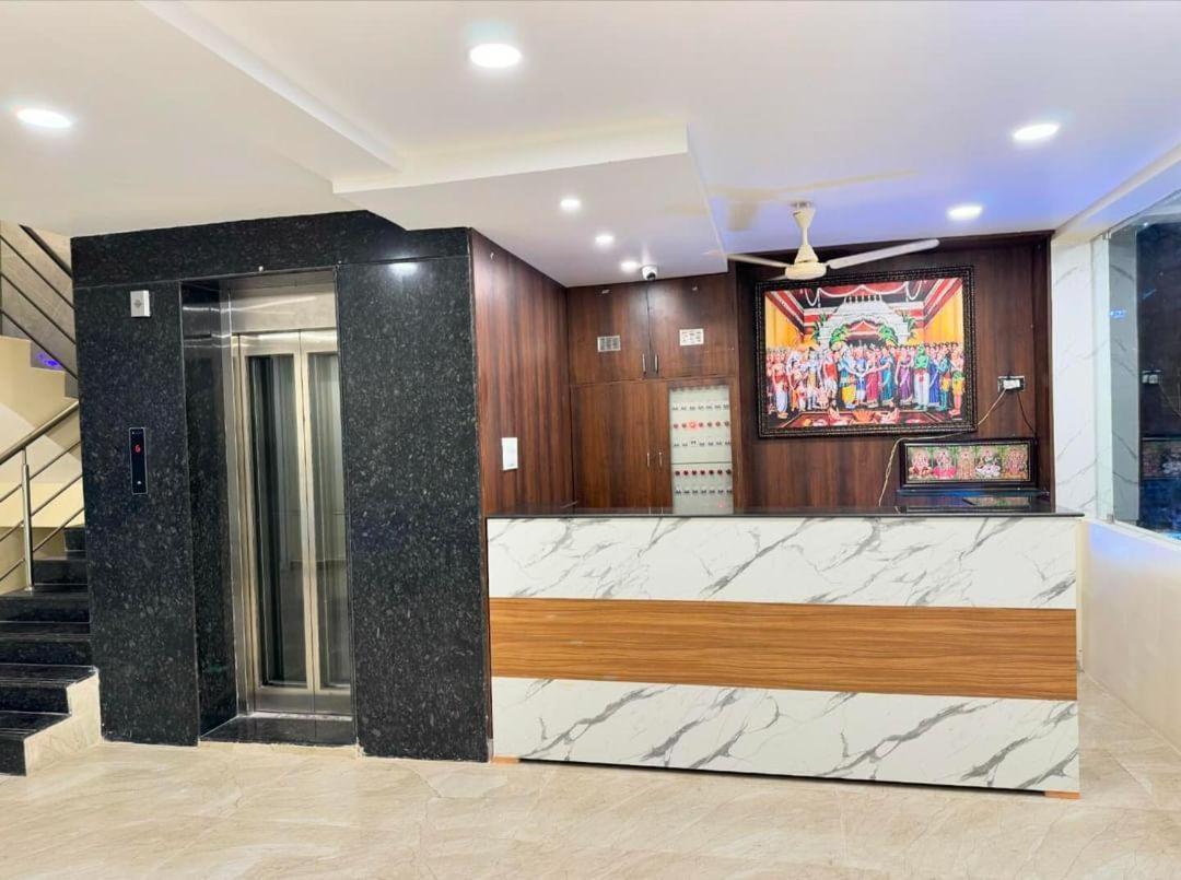 Hotel Dkr Grand Tirupati Eksteriør billede