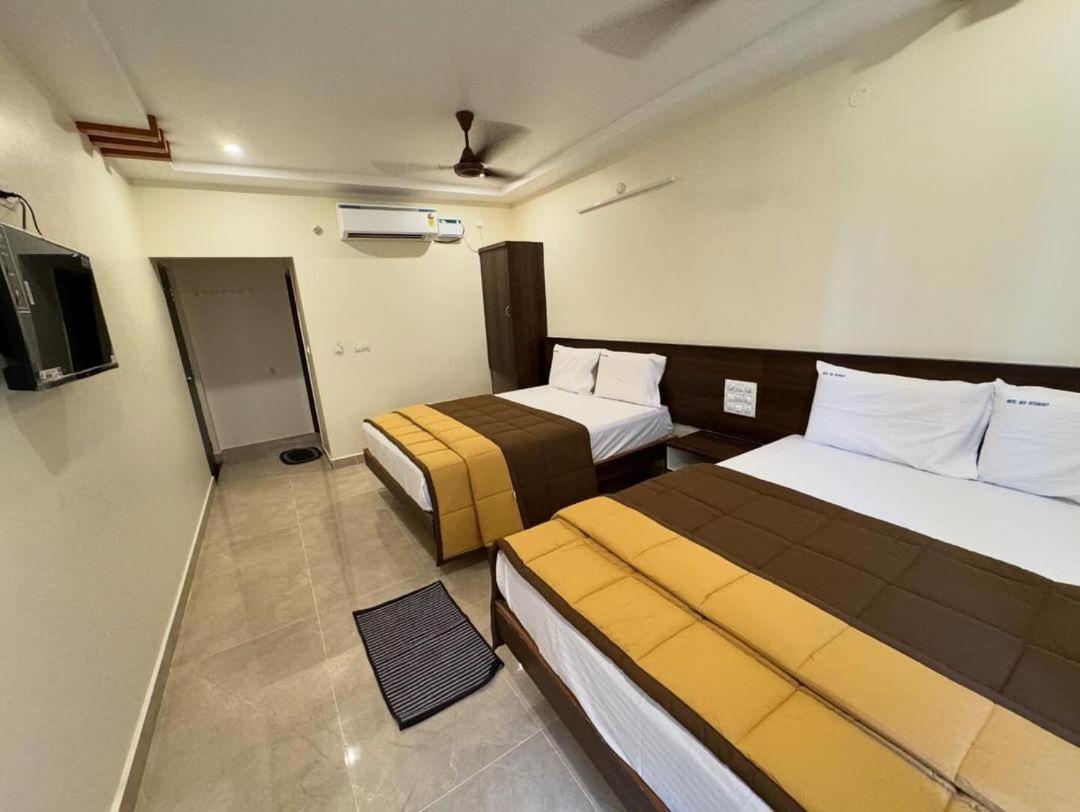 Hotel Dkr Grand Tirupati Eksteriør billede
